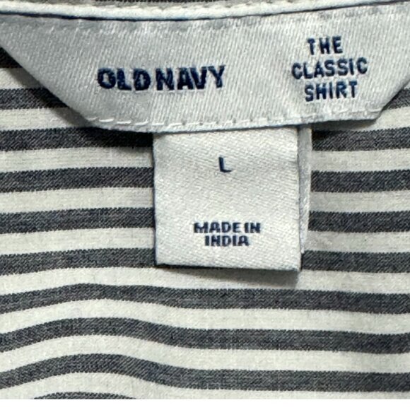 Women Gray | White Classic Shirt Size: L - Picture 2 of 6